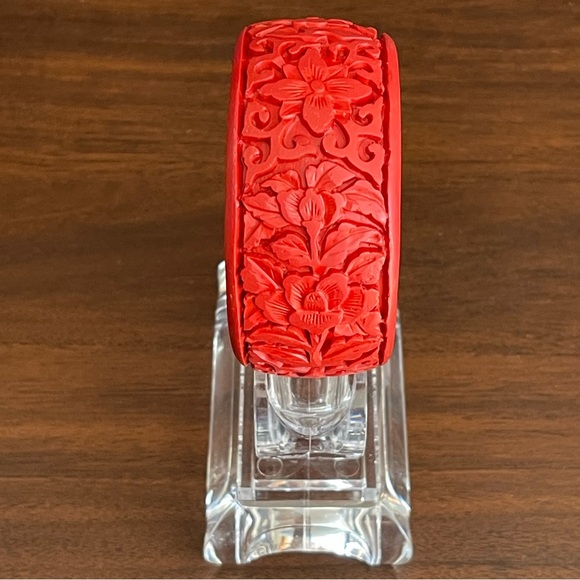 Faux cinnabar Bangle. - Picture 6 of 10